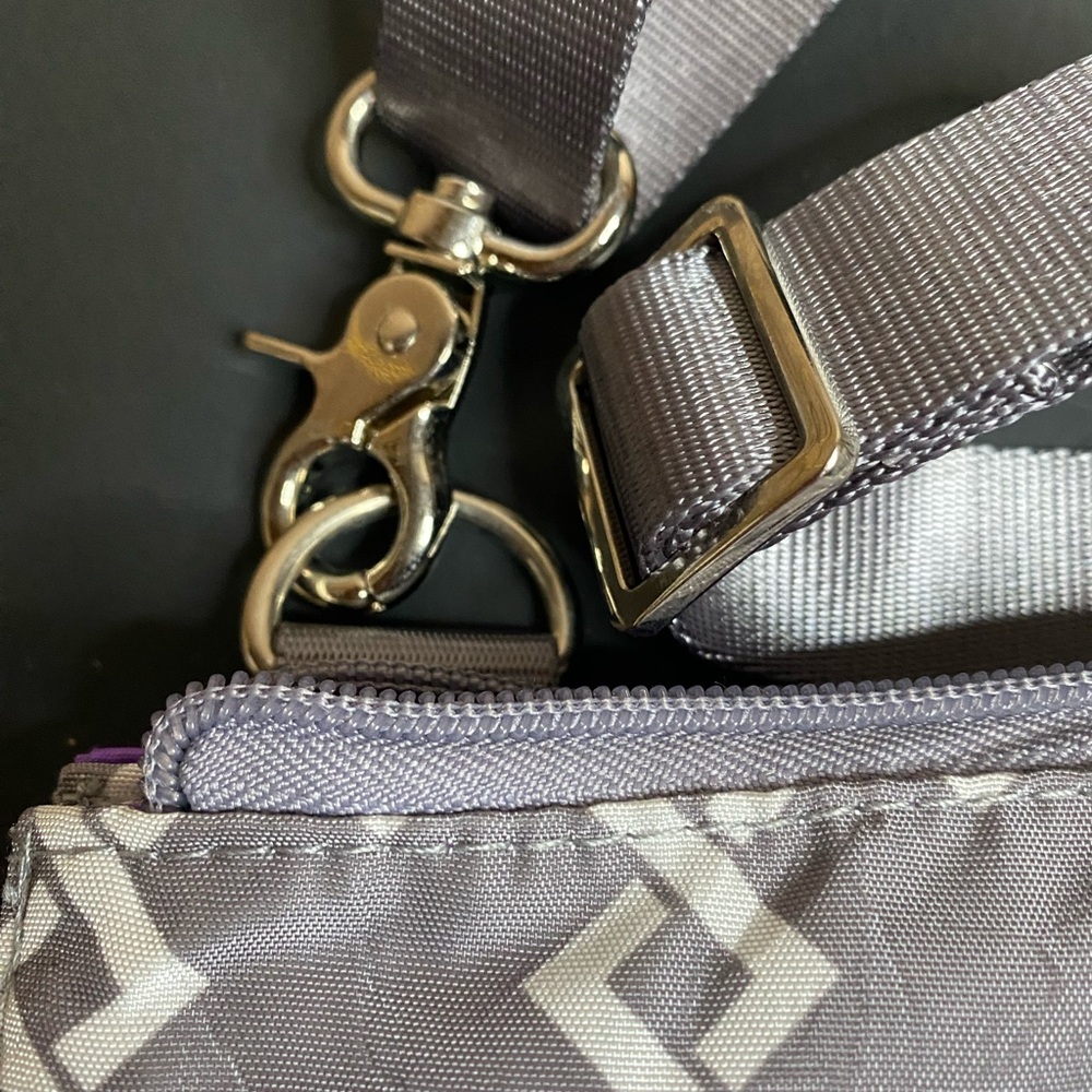 Sarah Wells MHeart Bag Gray Purple Crossbody Bag Zip Closure - Picture 3 of 7